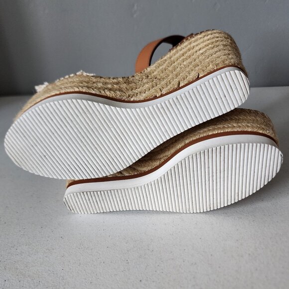 See By Chloe Wedge "EUC" - Picture 11 of 16